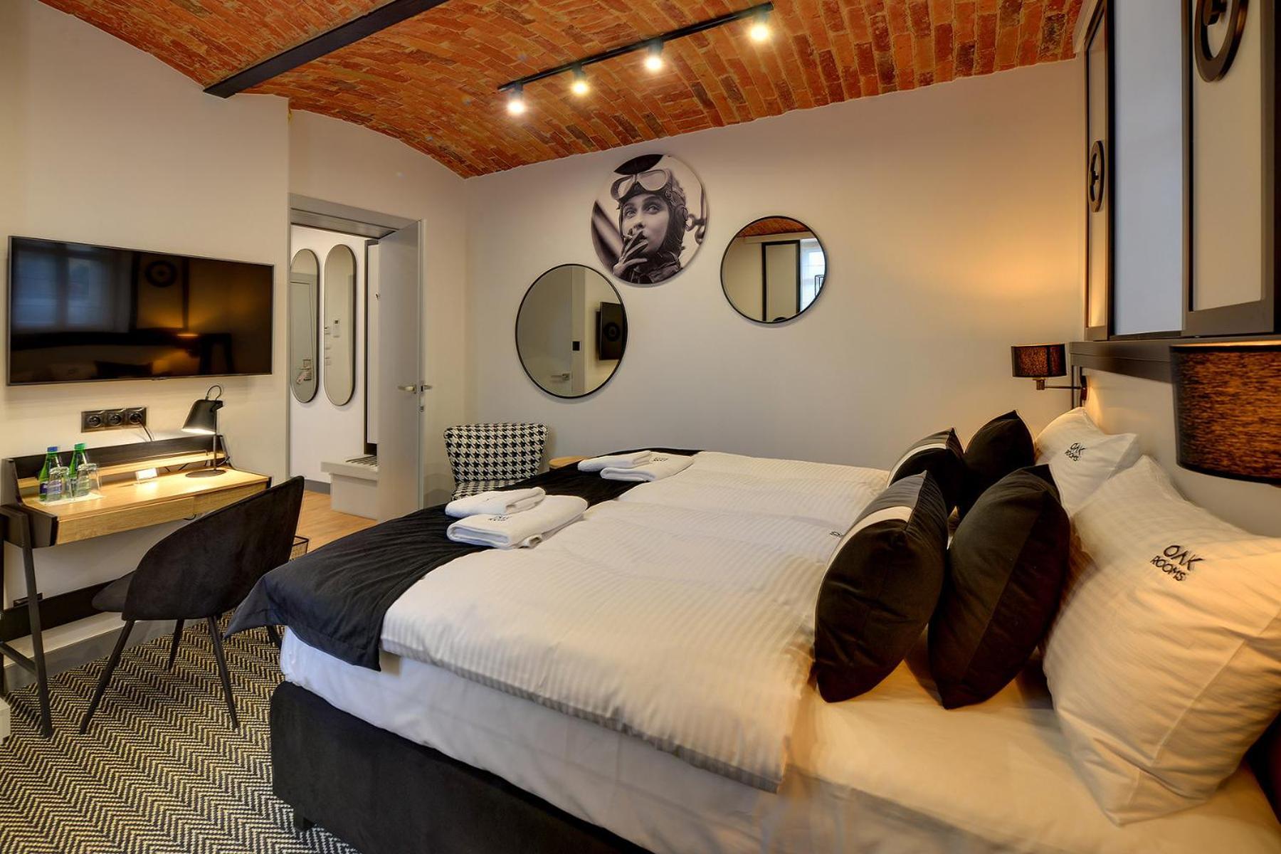 Oak Rooms Oborniki Slaskie Exterior foto